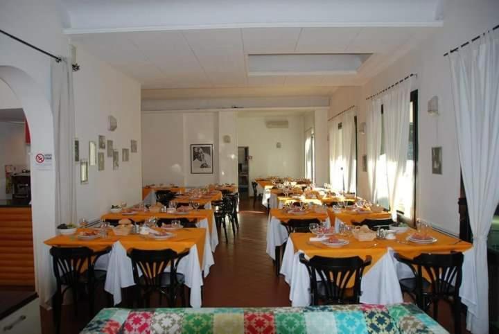 Hotel Annarita Rimini Buitenkant foto